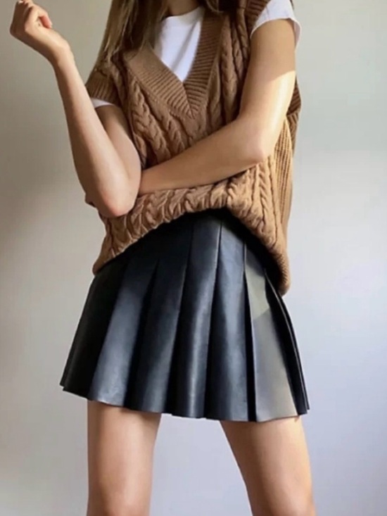 Aritzia Dresses & Skirts - Aritzia Sunday Best Olive Vegan Leather Mini Skirt Pleated Black 6
